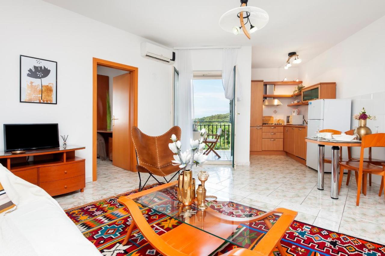Villa Mareonda - Apartments Sussurro โรวีน ภายนอก รูปภาพ